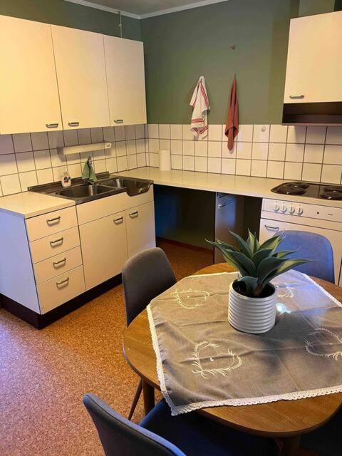 Appartamento Fin, Enkel Leilighet Med Nydelig Strand I Naerheten Amdals Verk Esterno foto